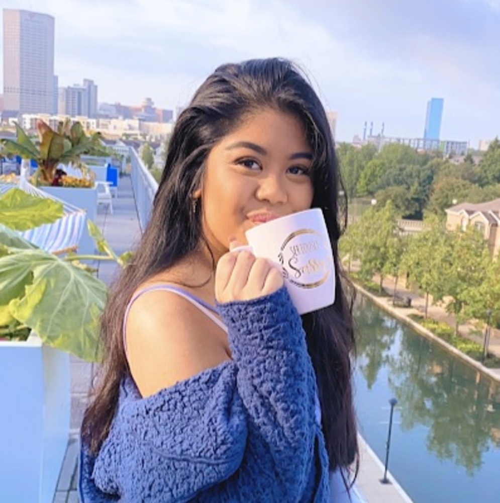 Meet your Posher, Alyssa
